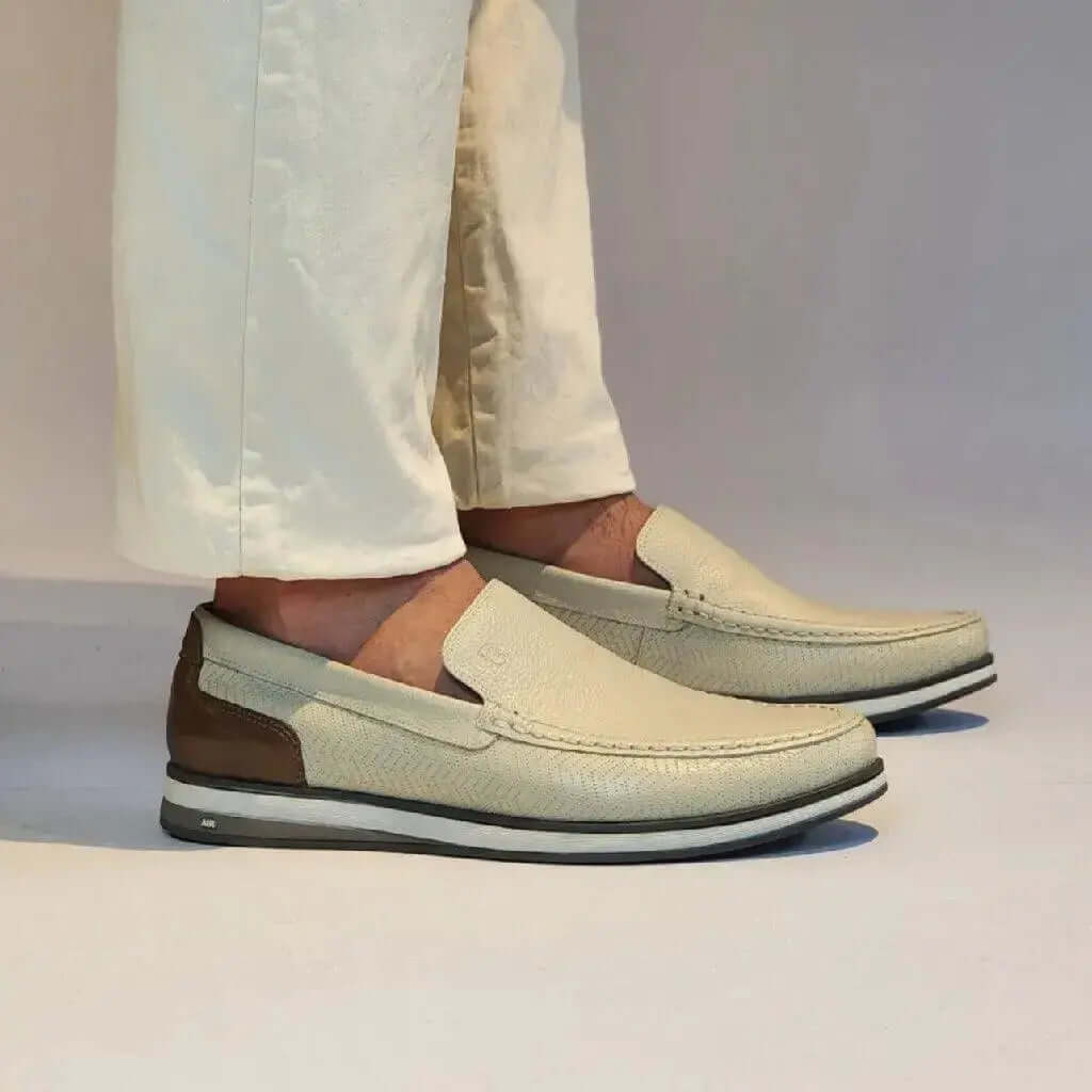 Mocassim Romeo Veneza Off White e Marrom Couro Romeo