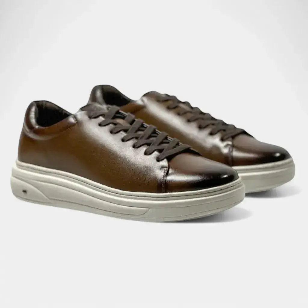 Sapatênis Romeo Firenze Marrom e Branco Couro Romeo